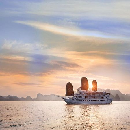 Hera Boutique Cruise Ha Long Bay ภายนอก รูปภาพ