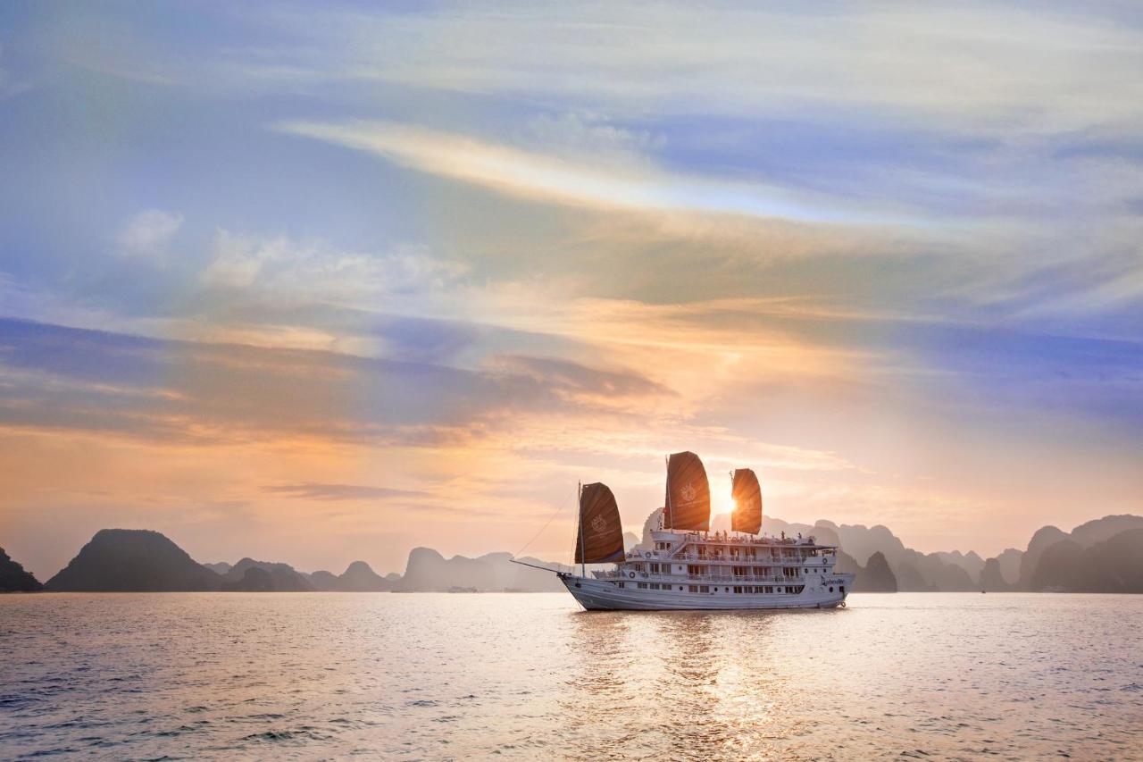 Hera Boutique Cruise Ha Long Bay ภายนอก รูปภาพ