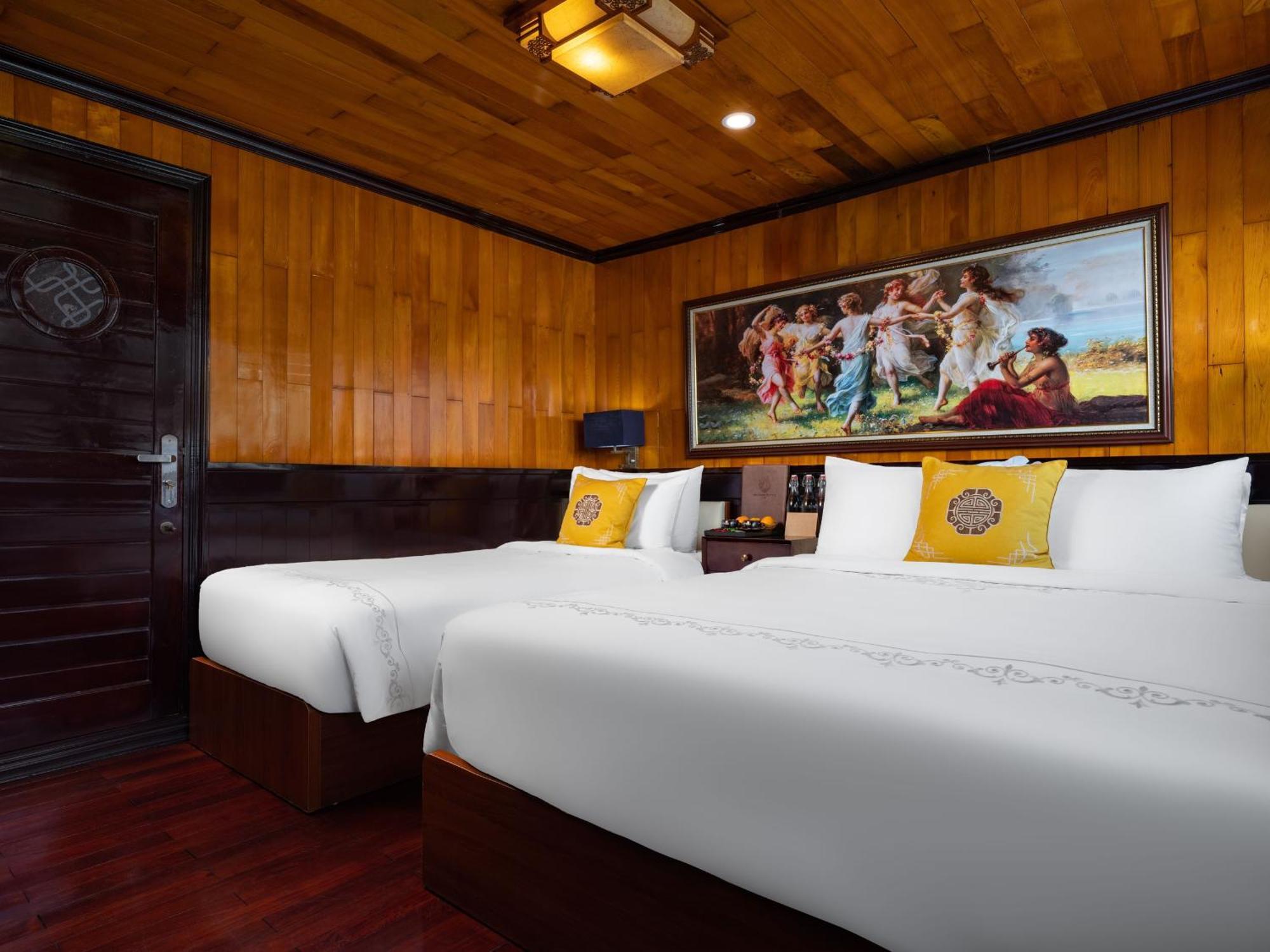 Hera Boutique Cruise Ha Long Bay ภายนอก รูปภาพ