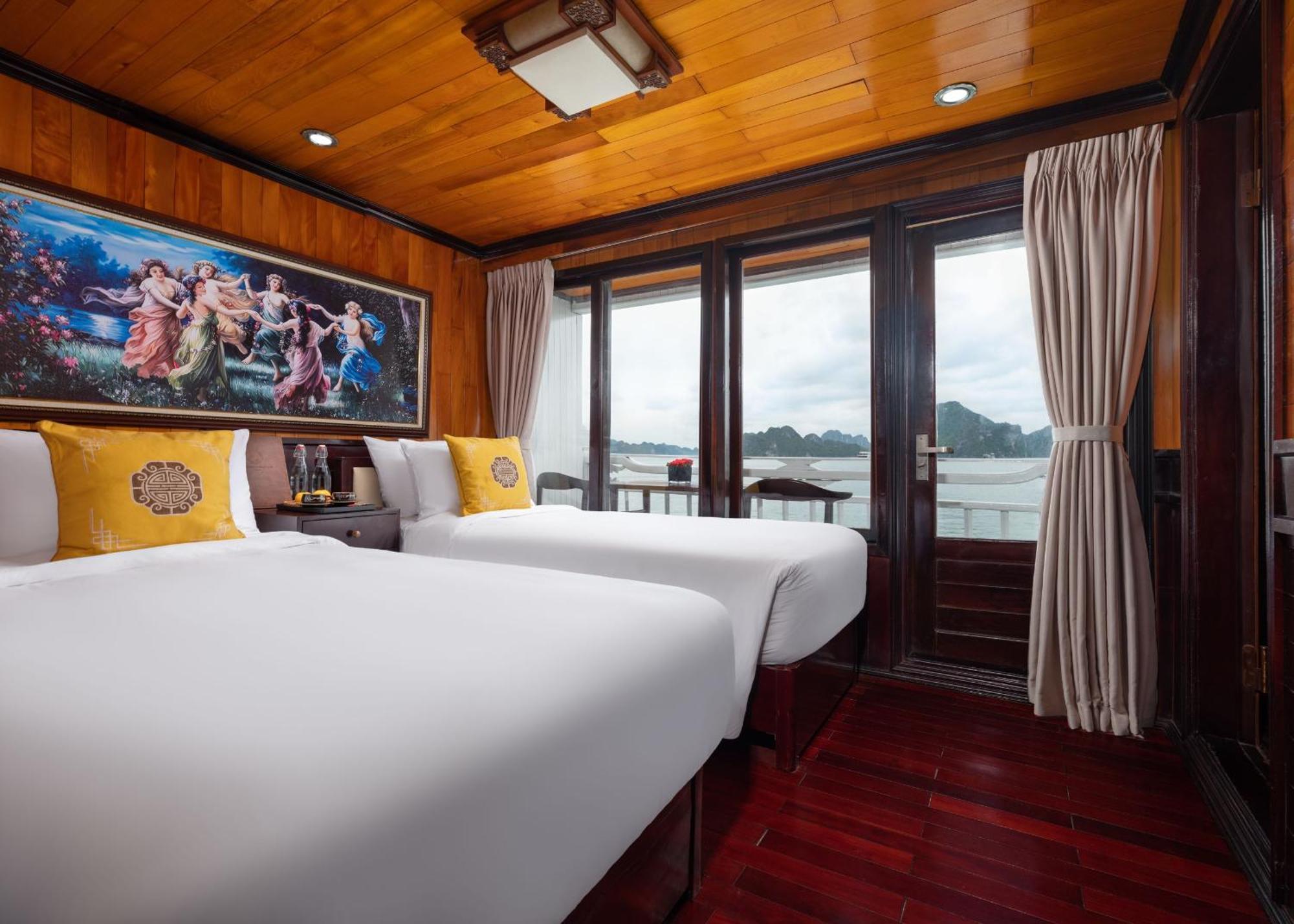 Hera Boutique Cruise Ha Long Bay ภายนอก รูปภาพ